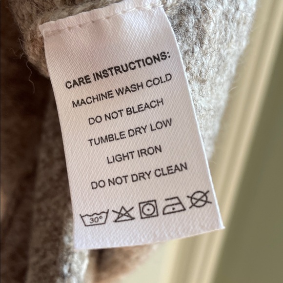 Women’s Tan Sweater Vest size:XXL - Picture 3 of 8